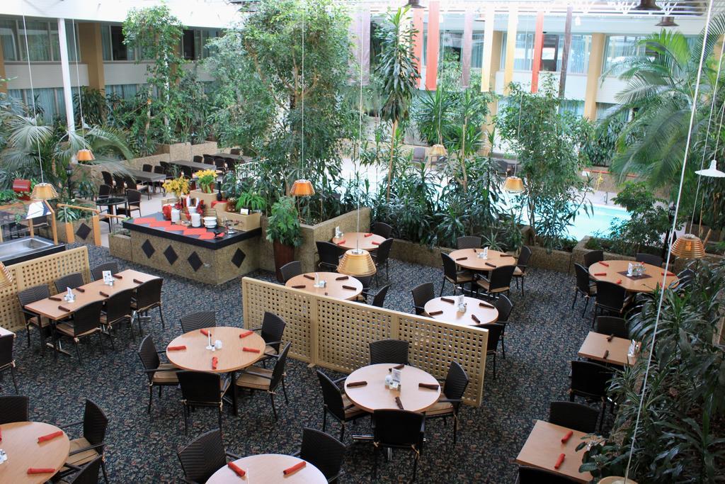 Westlock Inn & Conference Centre ภายนอก รูปภาพ