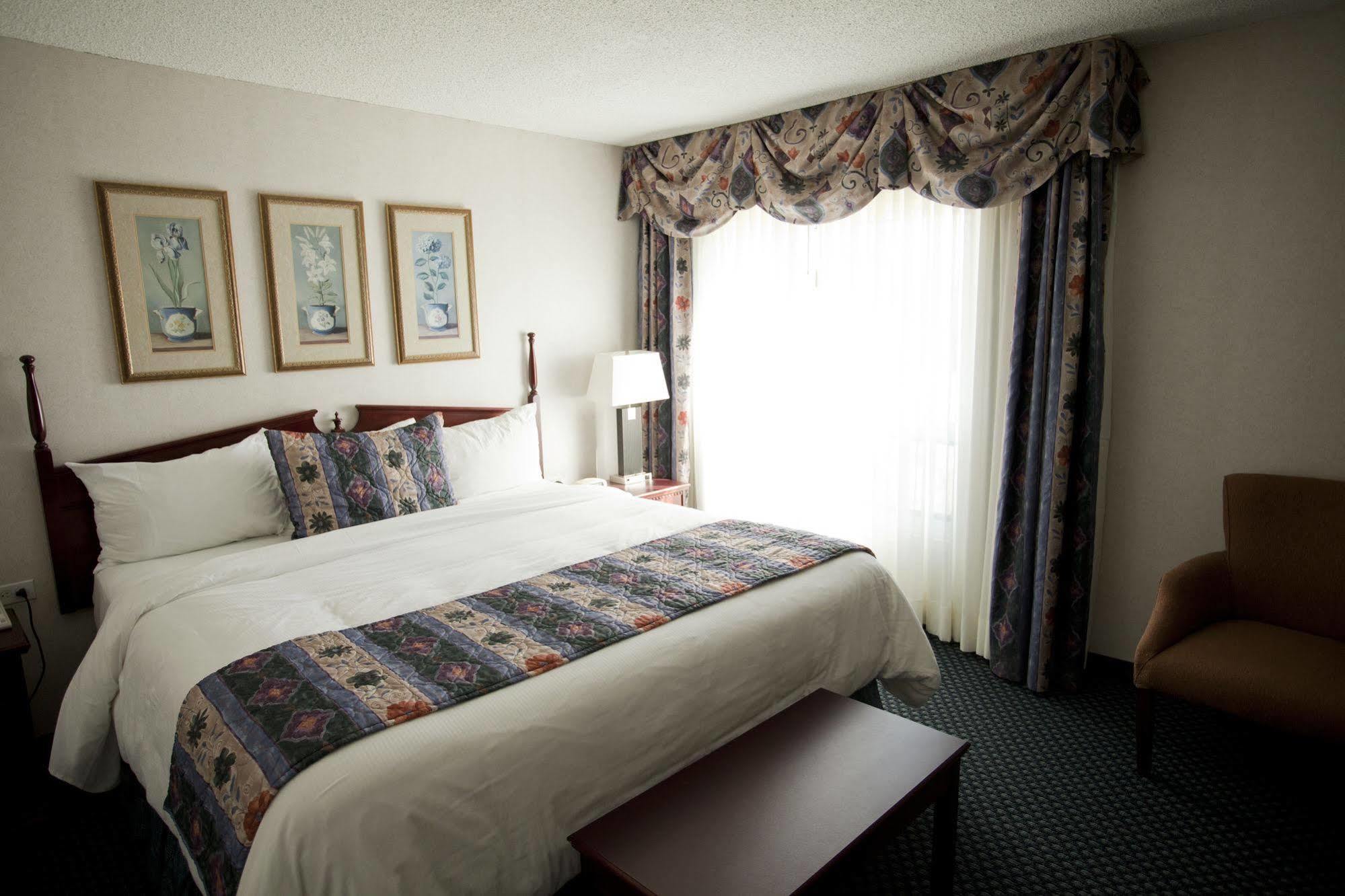 Westlock Inn & Conference Centre ภายนอก รูปภาพ